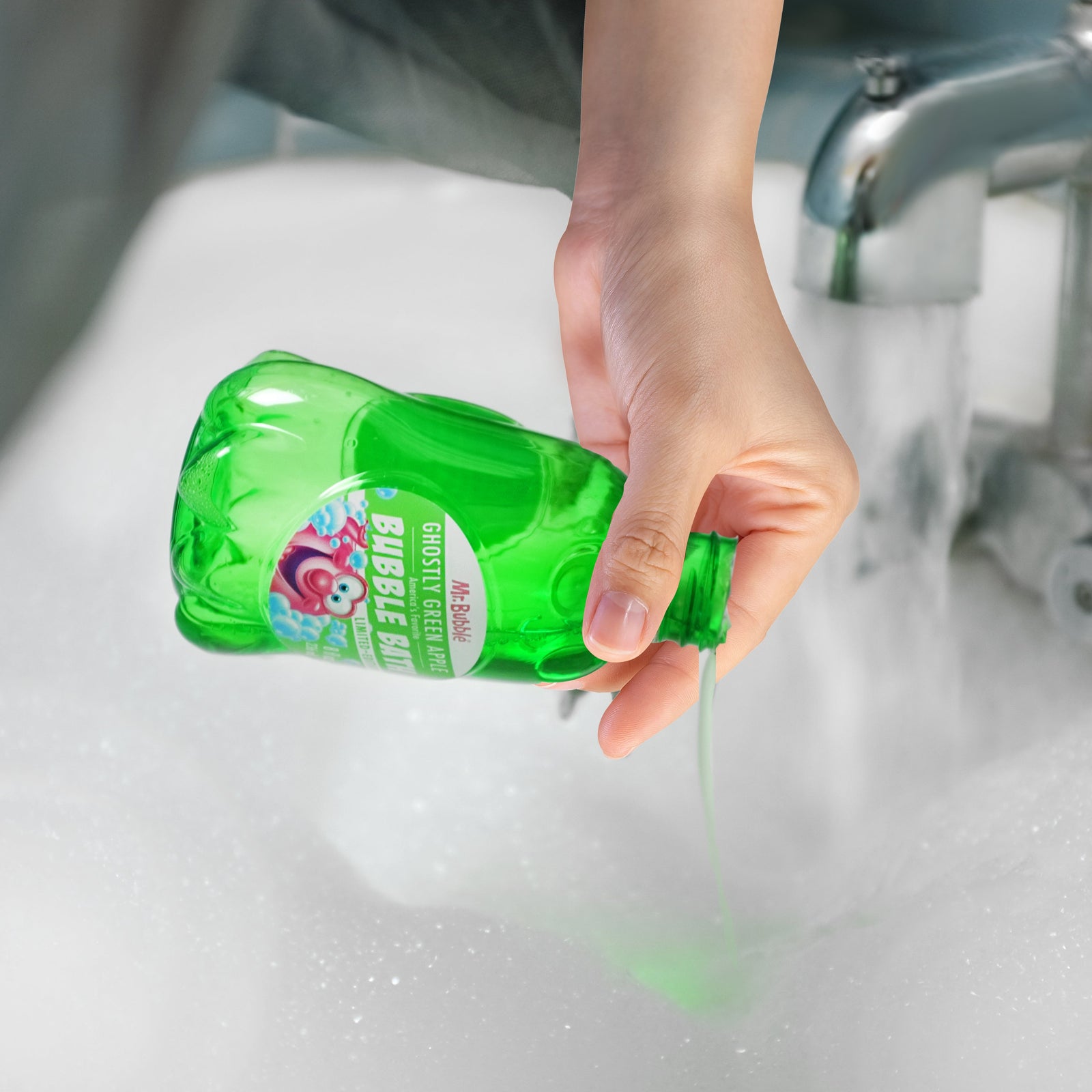 Limited Edition Ghostly Green Apple Bubble Bath